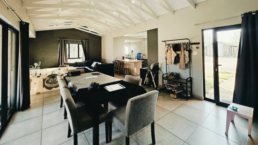 3 Bedroom Property for Sale in Van Der Hoff Park North West